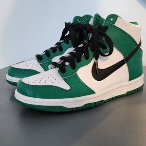 Green Hightop NIKE Dunks